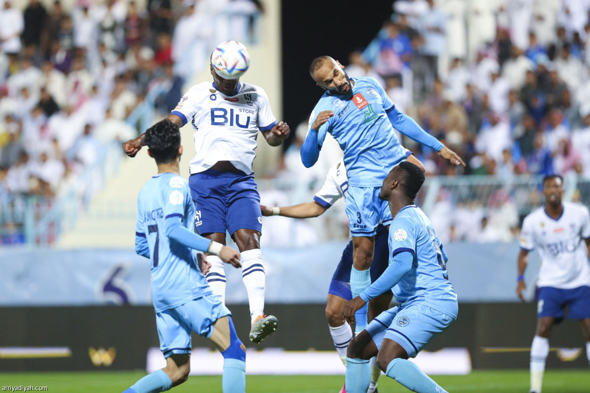 الهلال.. المعاناة تستمر