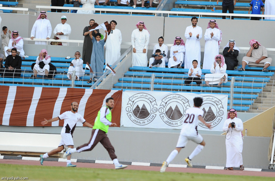 الجبلين يستعيد صدارته .. والرياض والشرق في الوصافة