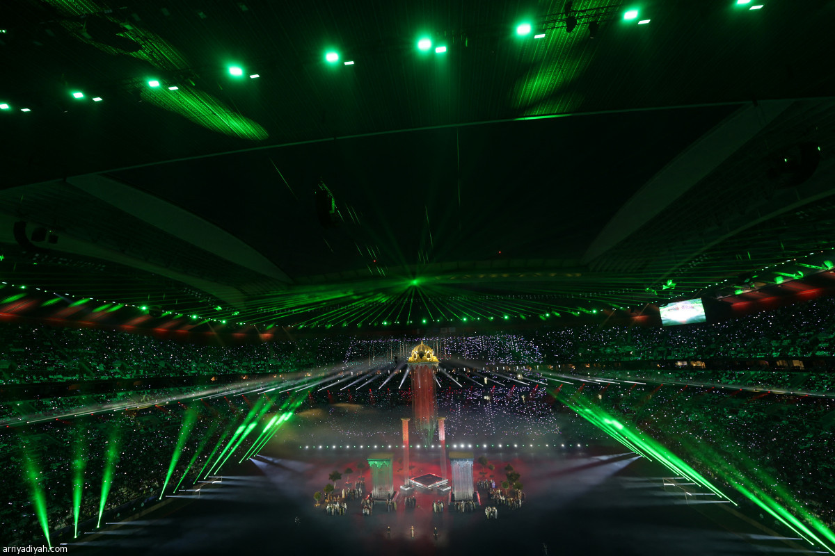 العرب يحتفلون