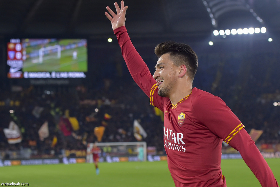 روما يعود للانتصارات برباعية في ليتشي بالدوري الإيطالي