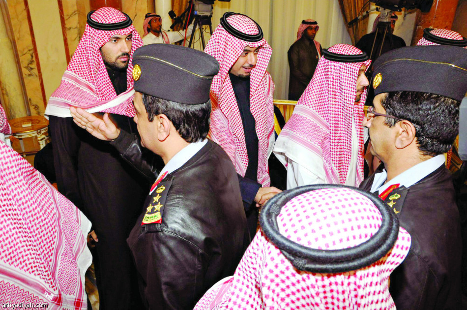 أبناء وأحفاد الملك عبدالله يتلقون التعازي