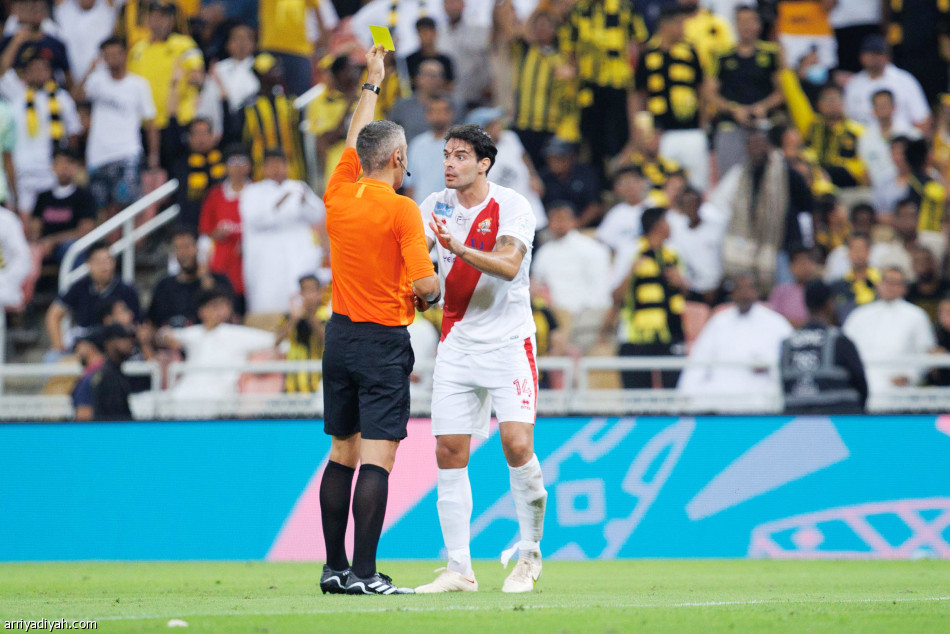 بـ 13 انتصارا..
الاتحاد يسيطر
على الوحدة