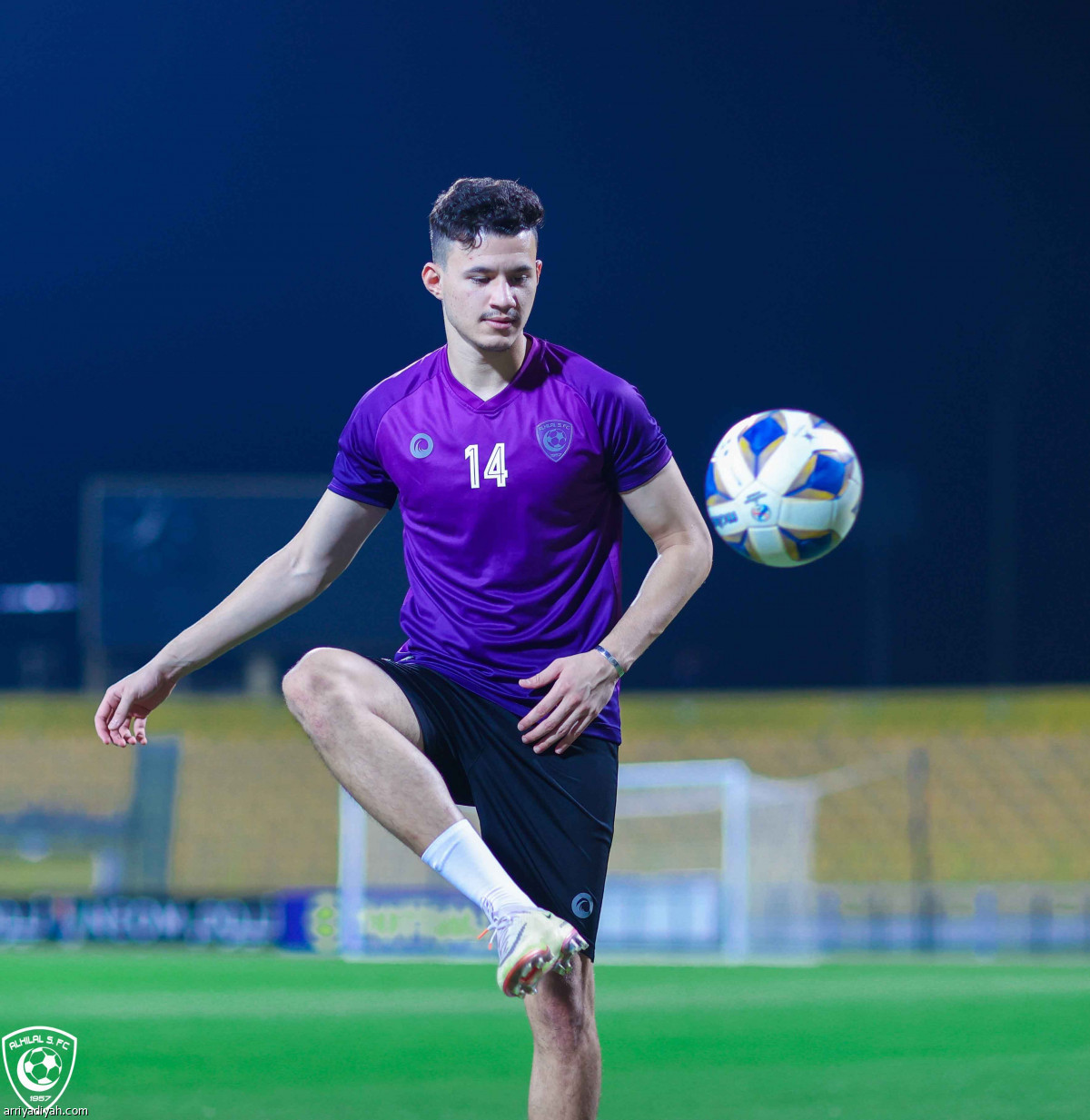 الهلال يتأهب للعبور