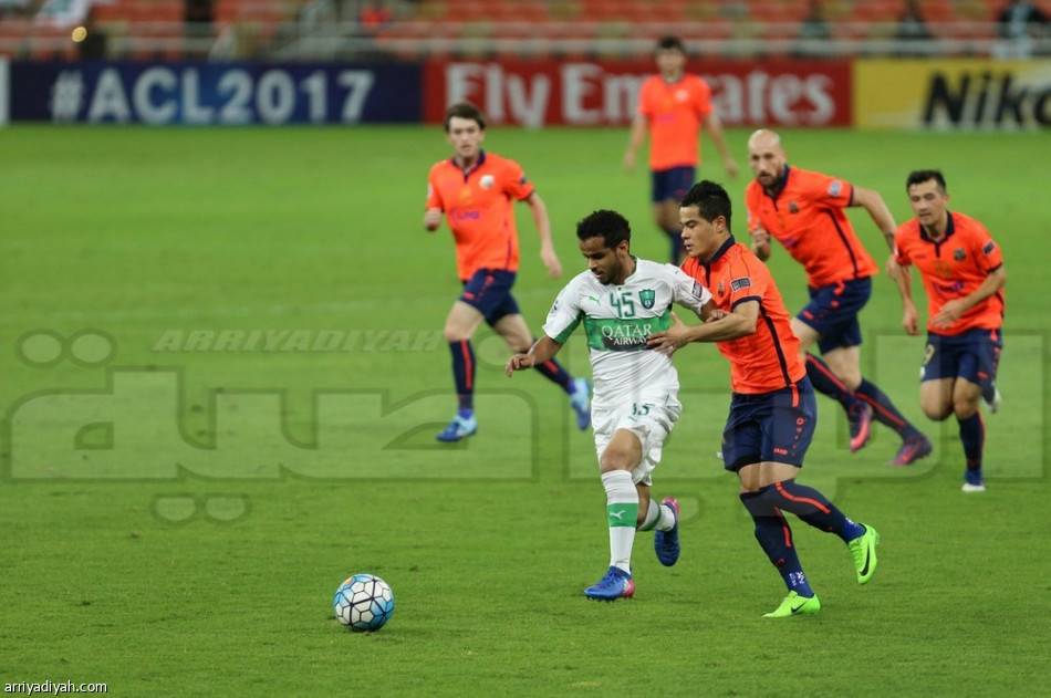 الأهلي يستهل مشواره الآسيوي بثنائية في مرمى الأوزبك