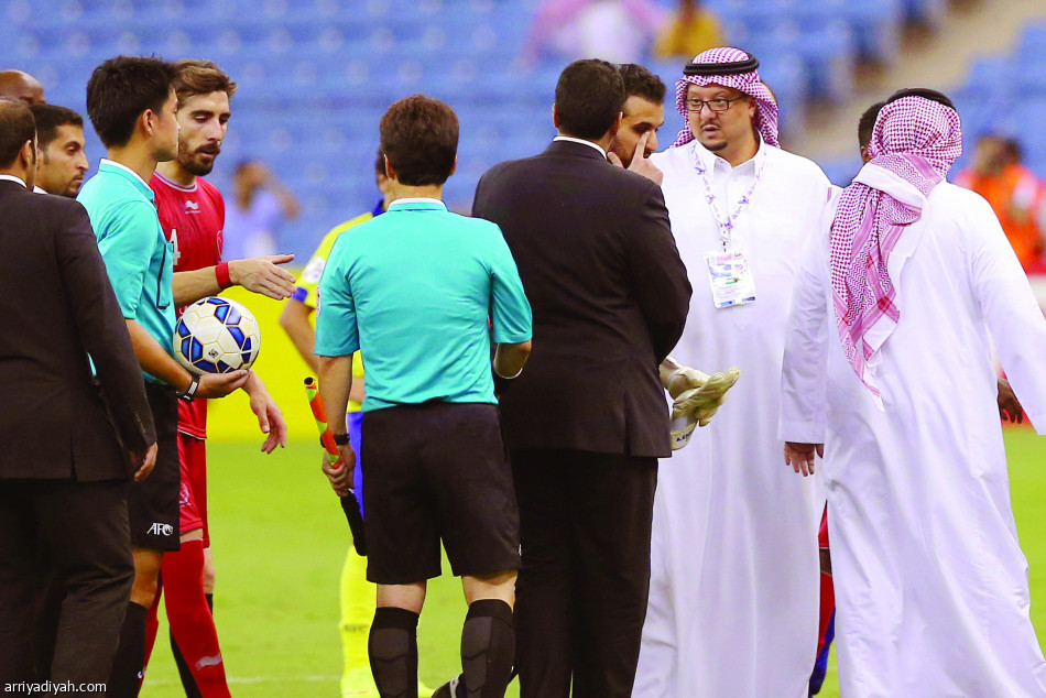 الانضباط تغرم النصر و توقف فابيان