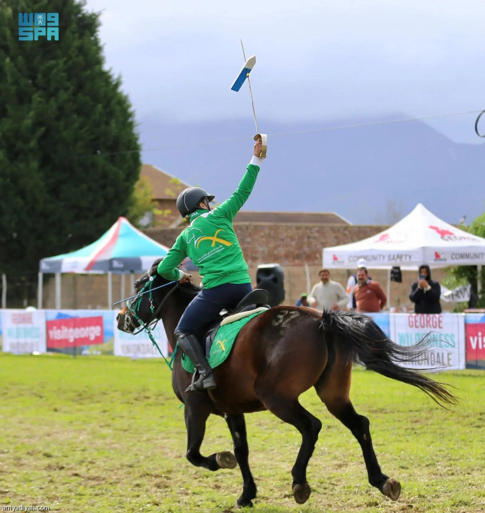 أخضر التقاط الأوتاد يحقق ذهبية العالم