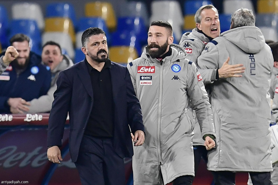 إنسيني يقود نابولي إلى نصف نهائي كأس إيطاليا