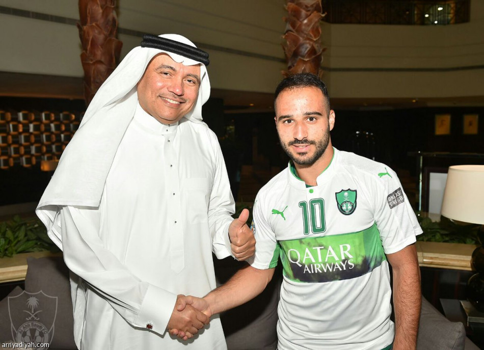 الأهلي يعلن تمديد عقد فيتفا حتى عام 2019