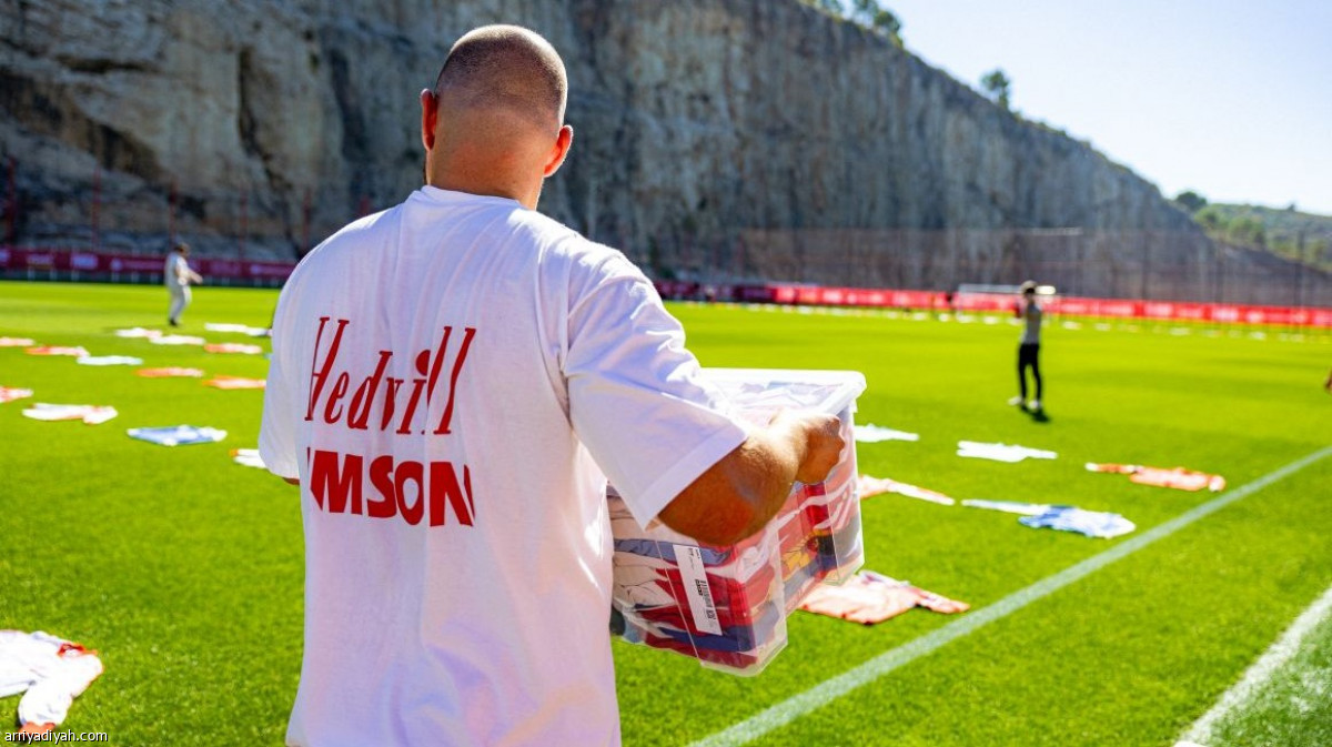 بورون.. 1146 قميصا