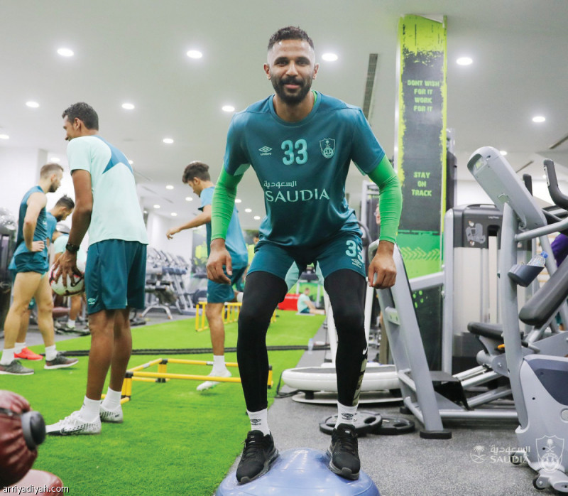 صورة التقطت أمس لمحمد العويس حارس الأهلي العائد للتدريبات الأهلاوية للمرة الأولى بعد مواجهة العدالة في افتتاحية مشوار الفريق في الدوري (المركز الإعلامي ـ الأهلي)