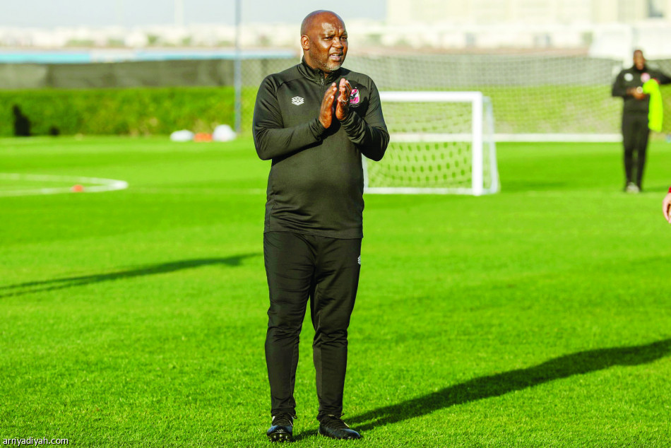 الهلال والأهلي..
كأس العالم ترجح الكفة