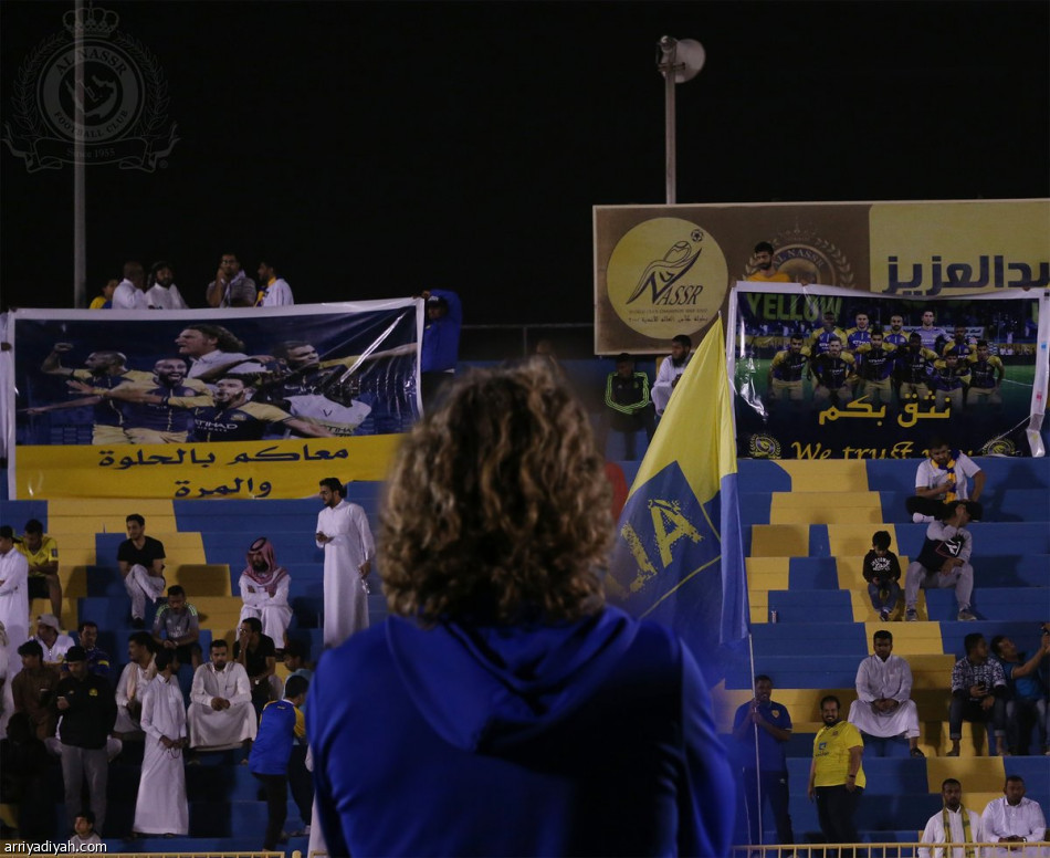 جماهير النصر تهتف لكارينيو.. وتجدد الثقة فيه