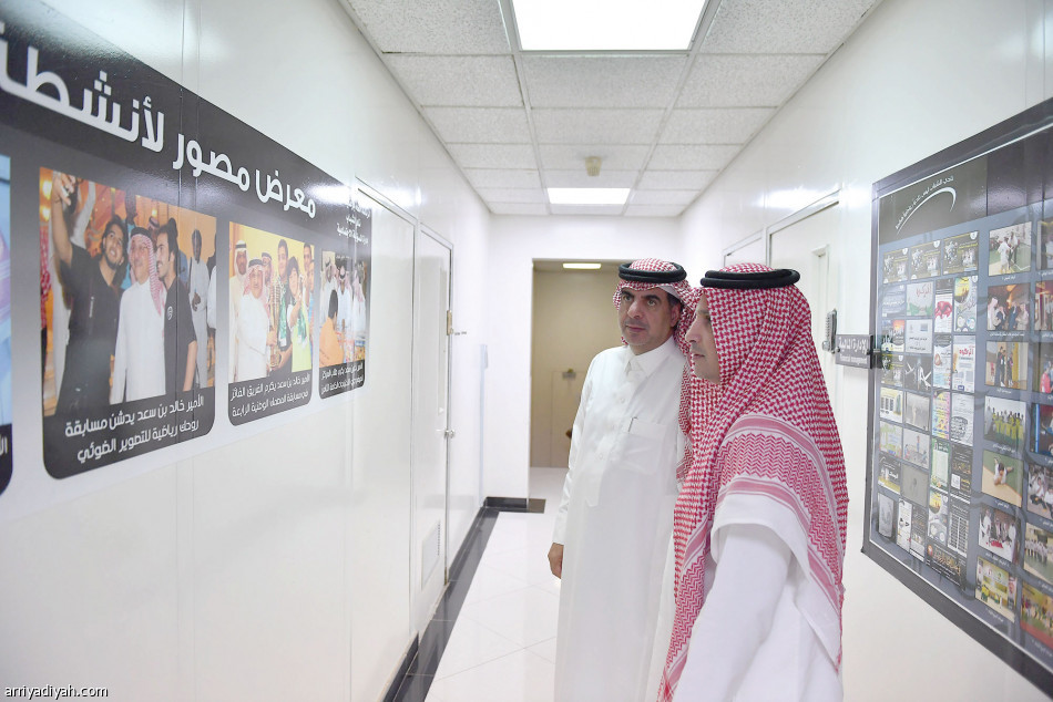 مرشحان رسميان.. والبقية انتظار