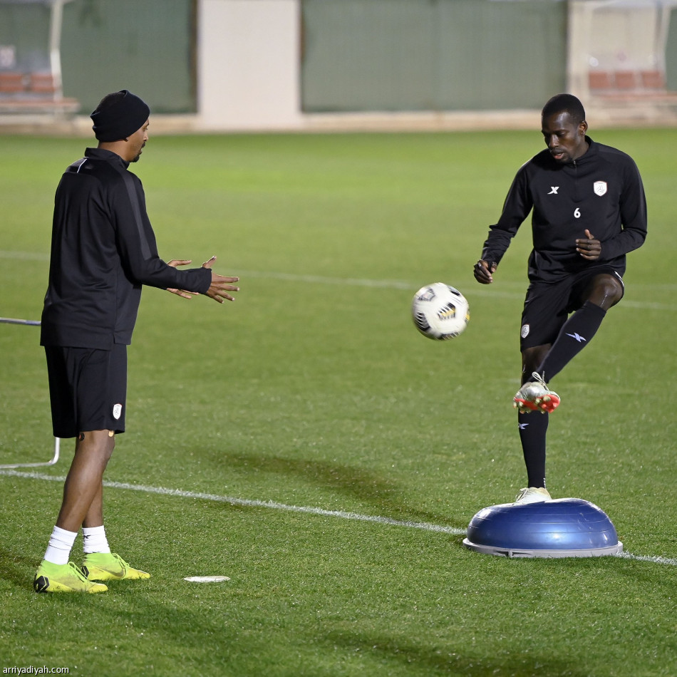 أجواء الكلاسيكو تسيطر على تحضيرات الشباب والاتحاد