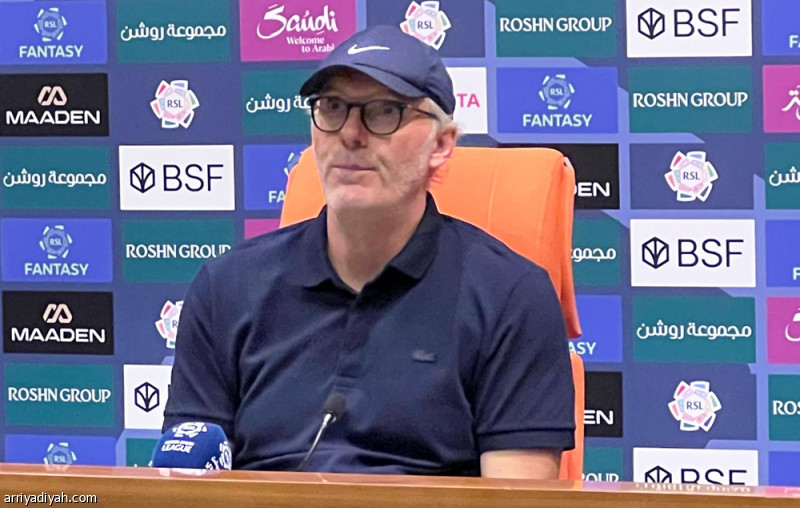 لوران بلان يعترف بتفوق النصر على الاتحاد ويستغرب سؤال رحيله