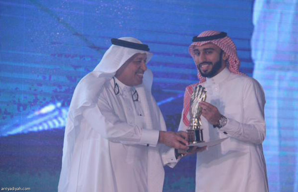 السهلاوي أفضل لاعب بالموسم و3 جوائز للأهلي