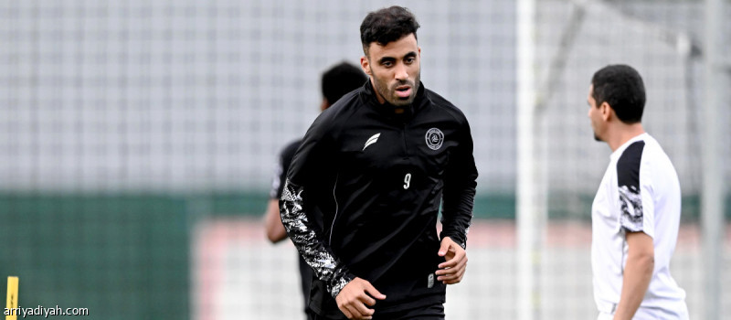 عودة عبد الرزاق حمد الله إلى تدريبات الشباب بعد انتهاء إعارته للهلال