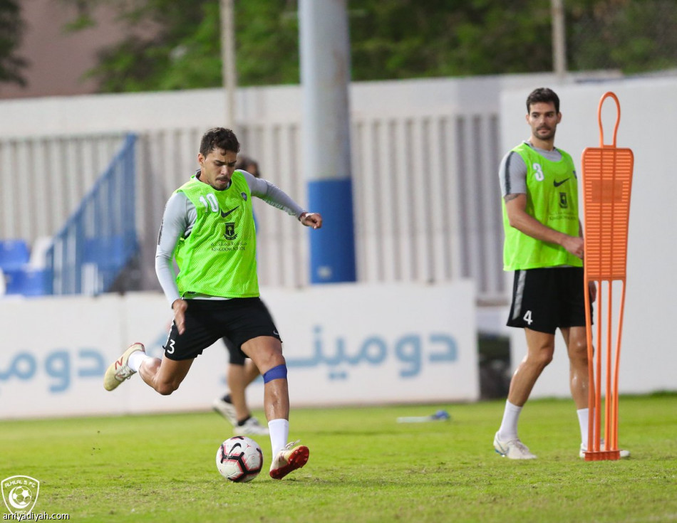 جوميز يعود.. والهلال يواجه الشباب غداً