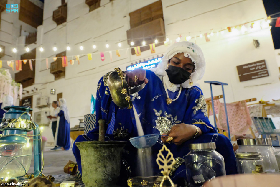 «البلد» يعيد زمن الكحل والديرم