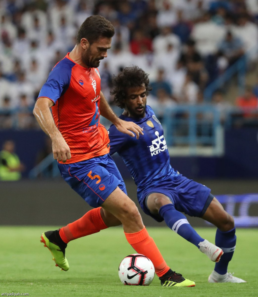 الهلال يستهل حملة الدفاع عن اللقب بجزائية