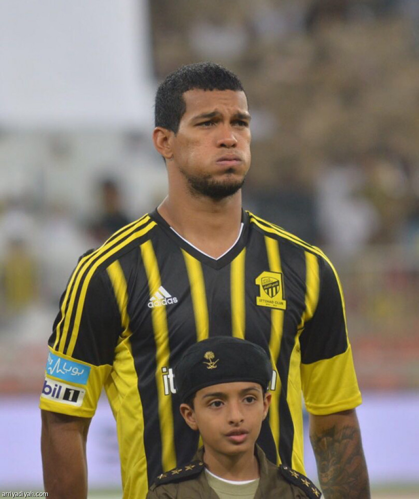 إماراتي وقطري يرصدان هدّاف الاتحاد