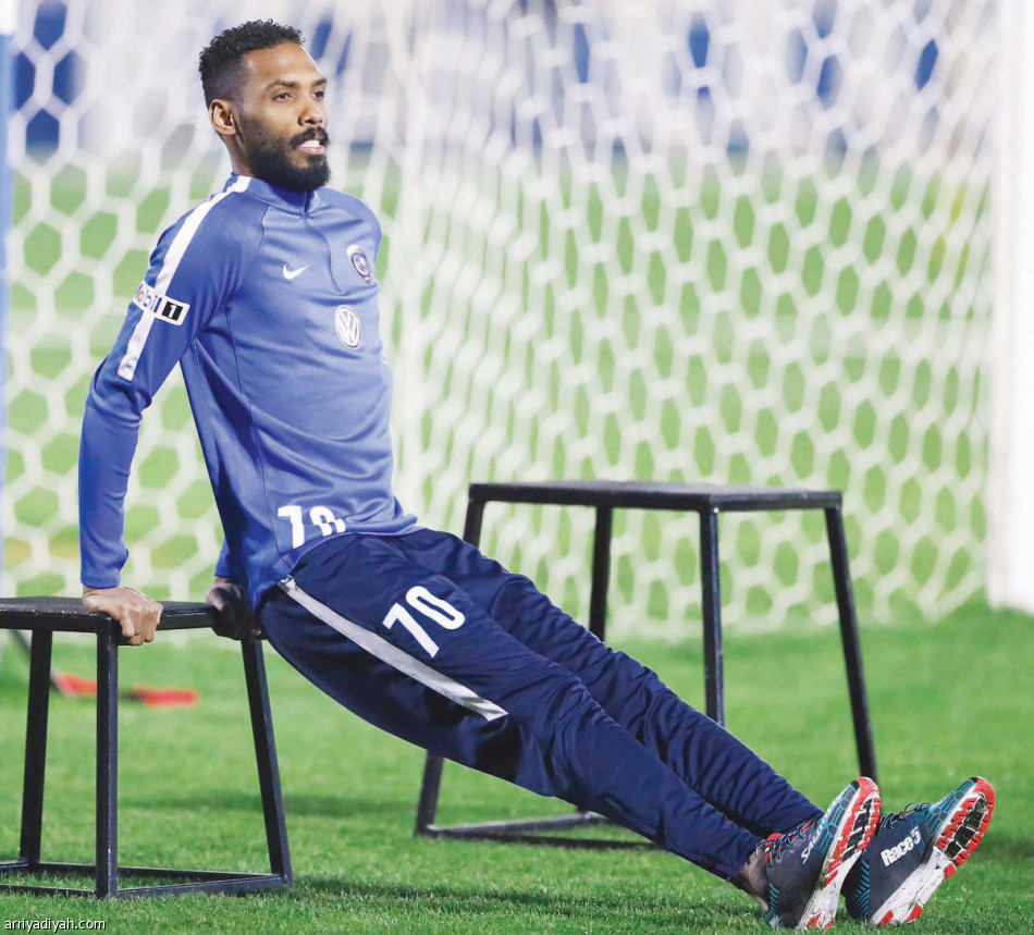 خربين والعابد.. خارج حسابات الهلال 30 يوما