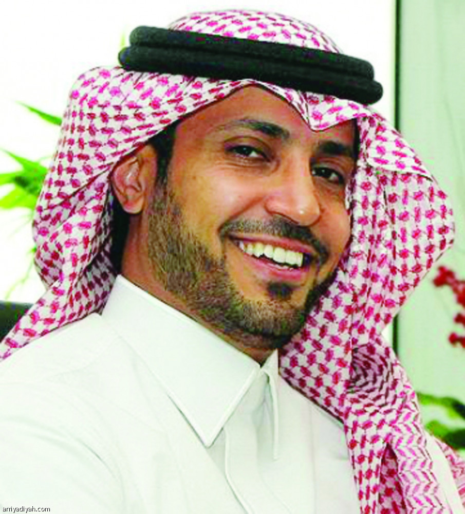 فيصل بن تركي يفي بالتزاماته بشيك مصدق