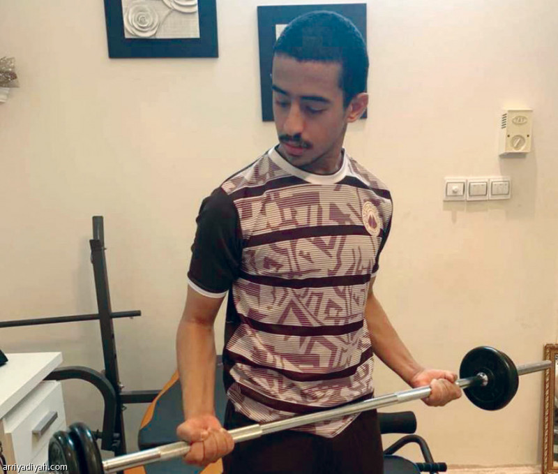 صورة التقطت أمس للعقيل أثناء تدريباته اللياقية في منزله في حائل (صورة خاصة بالرياضية)