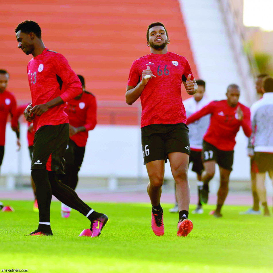 وجبة عشاء تجهز الشباب لـ”الديربي”