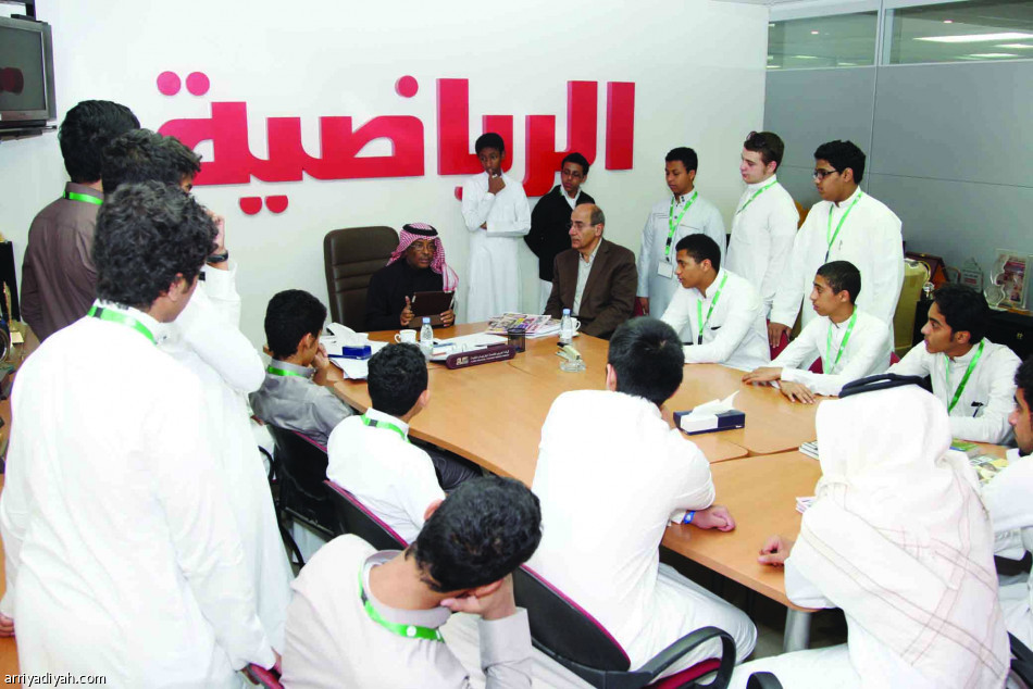 مدارس الثغر بجدة تزور مقر