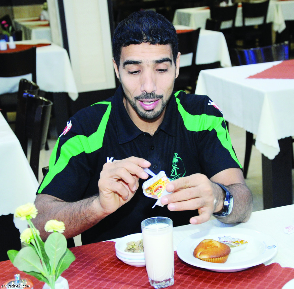 السعودية واليابان .. من يطيح بالآخر من البطولة ؟