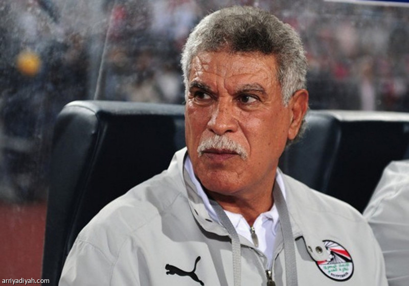 شحاتة يقترب من خلافة أجيري في منتخب مصر