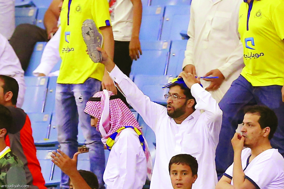 الانضباط تغرم النصر و توقف فابيان