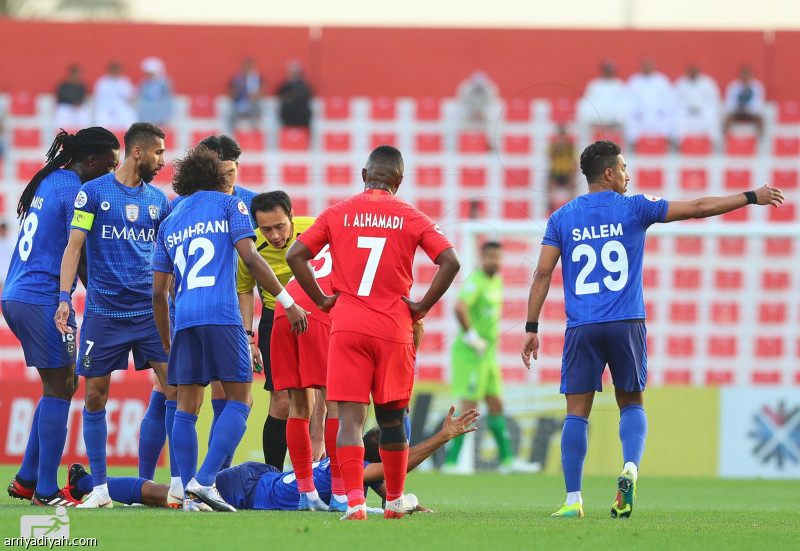 الهلال يعبر أهلي دبي بثنائية جوميز