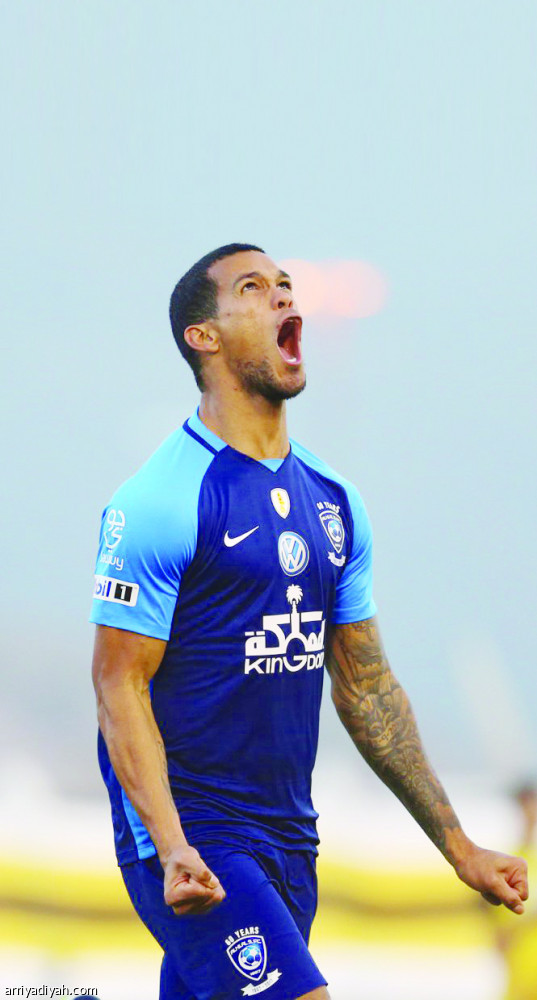 الهلال يدك حصون أحد
