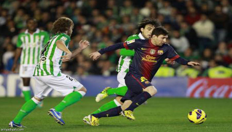 رقم قياسي لميسي وخماسية لفالكاو ورباعية لليفانتي تعيده إلى الدائرة الأوروبية