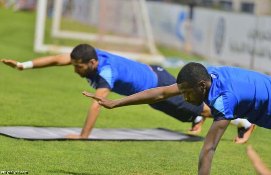 الهلال يفتتح تحضيراته لمواجهة السد بالتمرير والتسديد