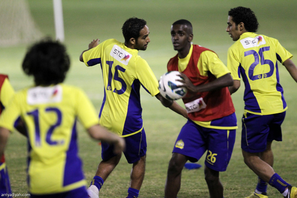 في النصر: الكرة تلعب باليد