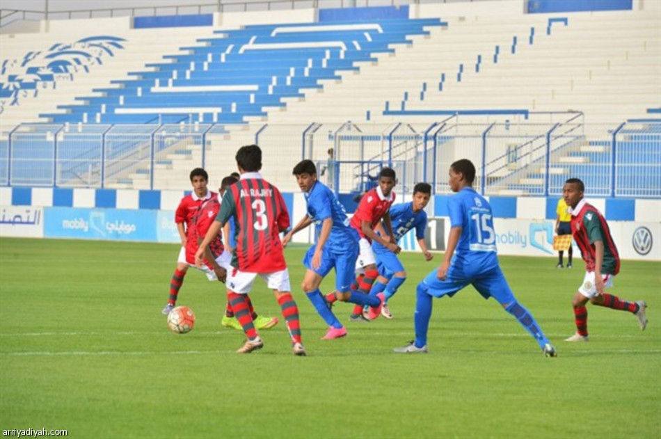 صغار الهلال ينفردون بالصدارة