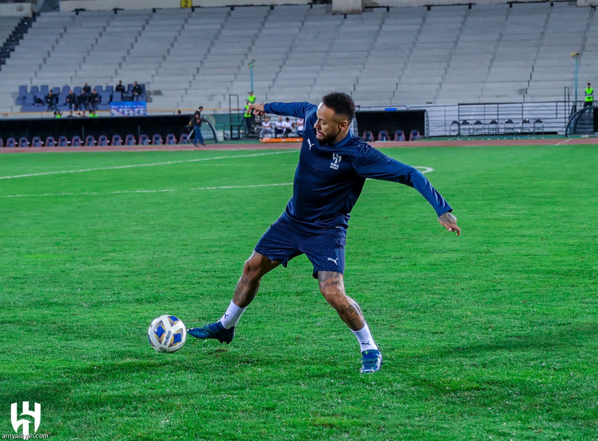 الهلال يتأهب