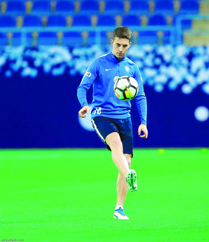 براون  يفرض السرية ويبعد خربين