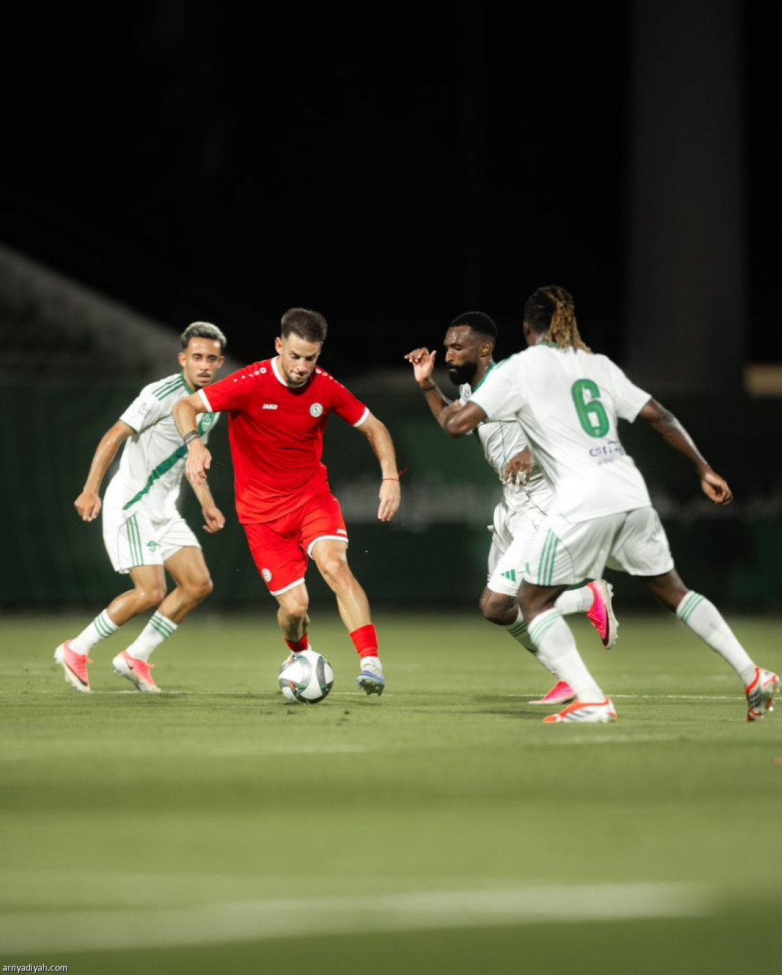 الاتفاق يهزم الأهلي