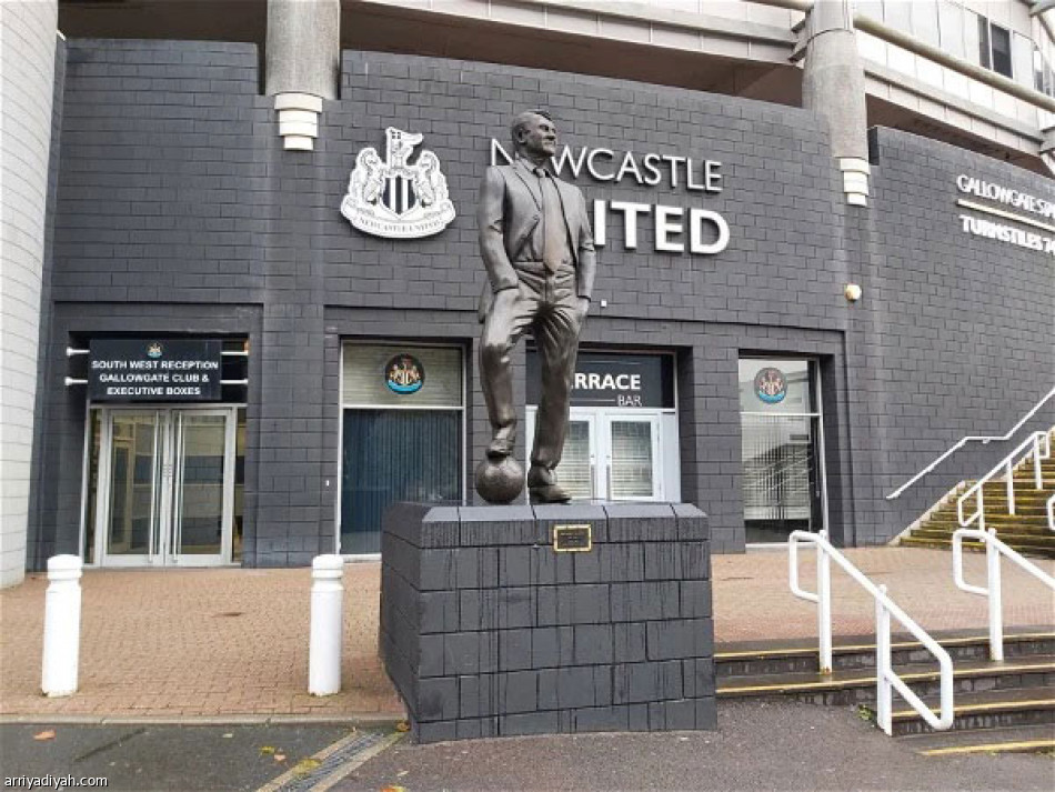 المجسّمات تطوّق
الأخضر في نيوكاسل