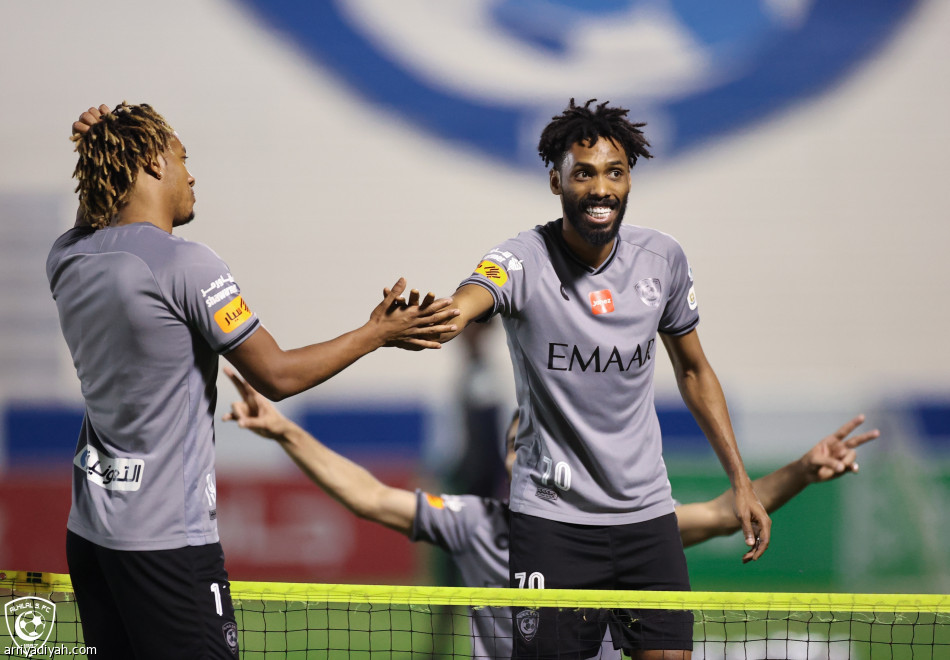مورايس يعالج أخطاء دفاع الهلال
