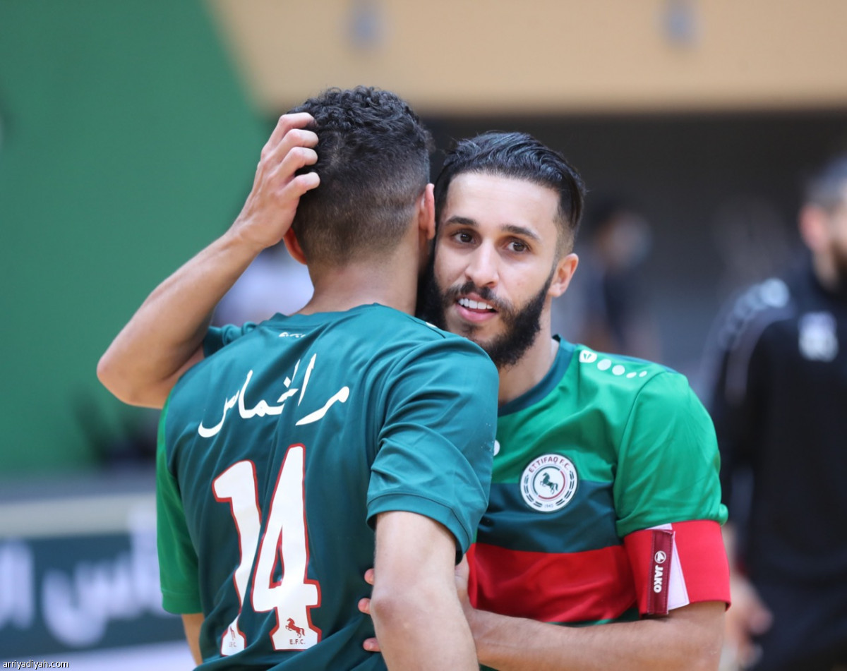 الاتفاق.. بطل الصالات