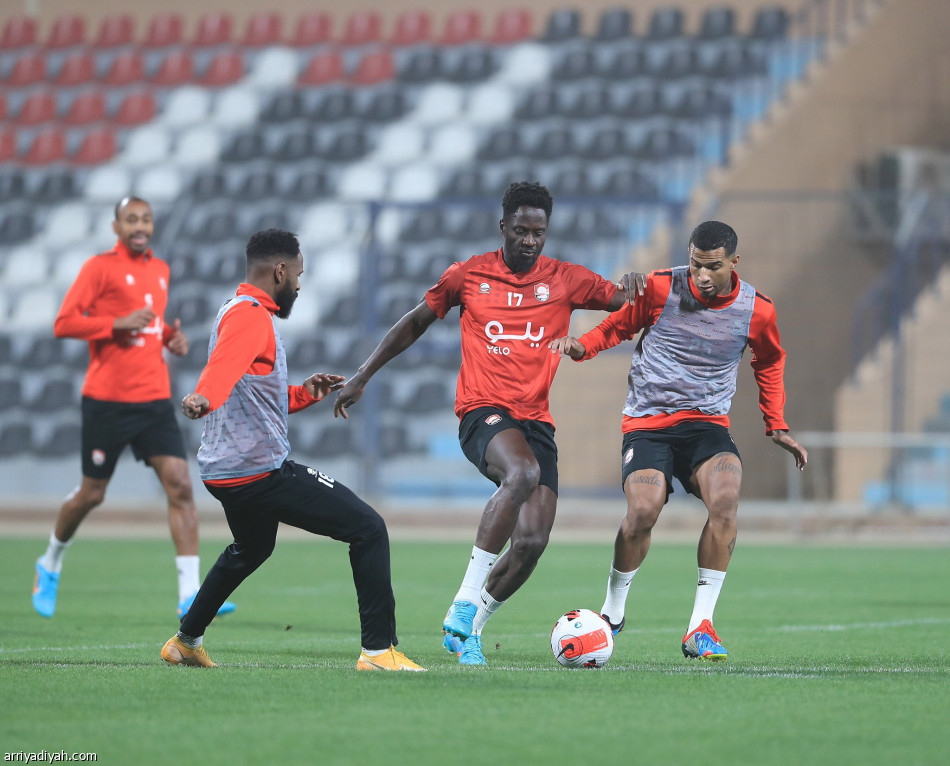 بيدرو يحفز الرائد قبل الهلال