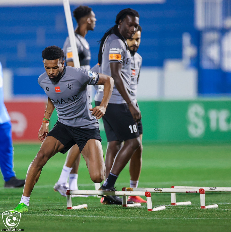 مناورة تجهز الهلال لموقعة الاتحاد