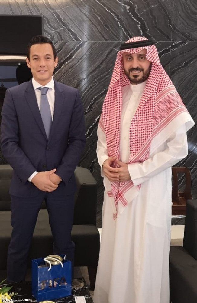 الفواز يلتقي رئيس قسم النزاهة في «فيفا»