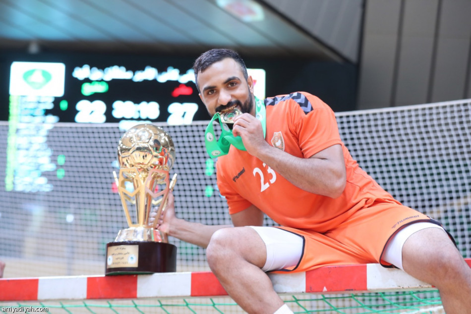 مضر ينتزع كأس سلطان بن فهد من الخليج