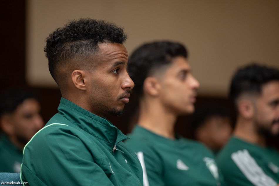 رابطة لاعبي كرة القدم السعوديين تجتمع بعناصر الأخضر